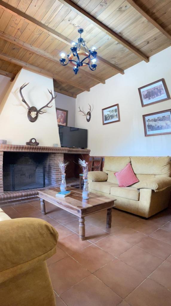 Casa Rural La Dehesilla Cazalla de la Sierra Exterior photo